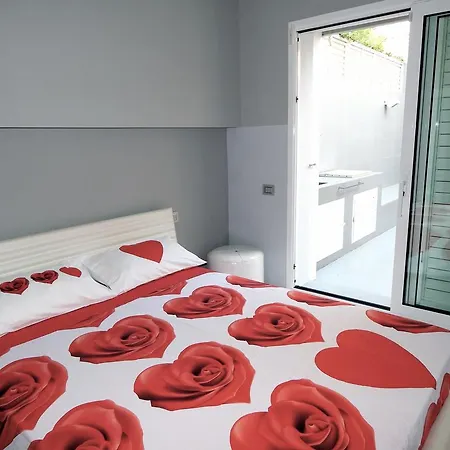 Lejlighed Modern On Versilia Beach Viareggio